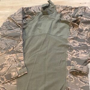 Massif Airman Battle shirt Men's Shirt Digital Camo Flame Resistant x small